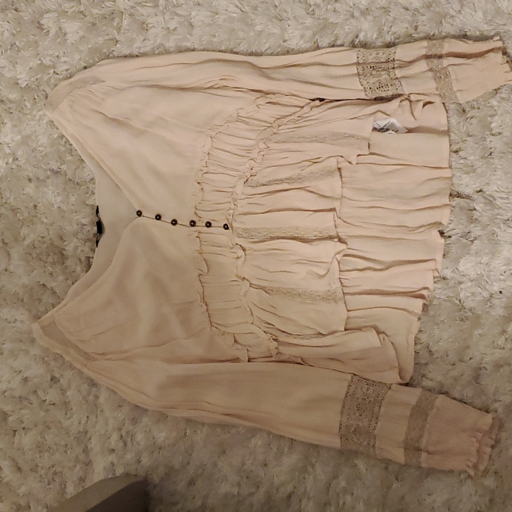American Eagle Long Sleeve Tee